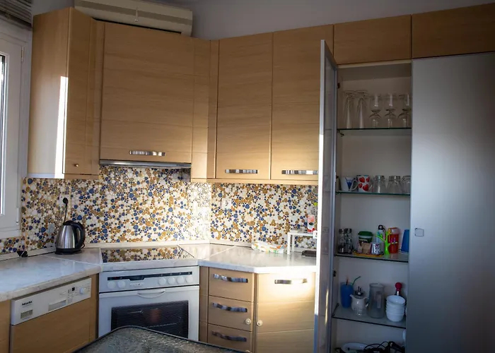 Salty Breeze Beachfront Apartment-premium