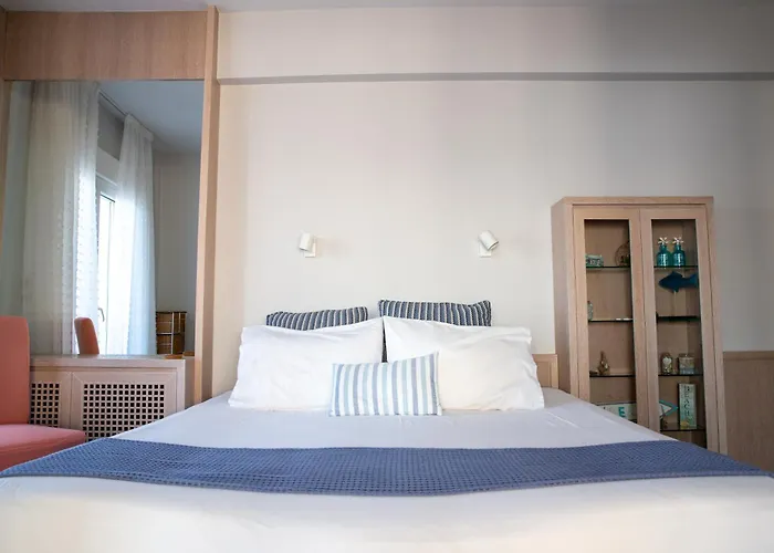 דירה Salty Breeze Beachfront Apartment-premium *