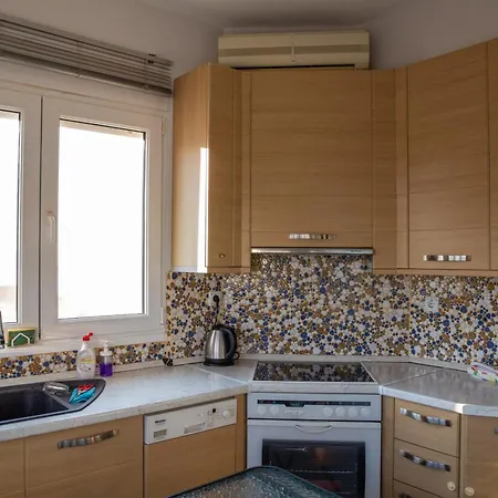 Salty Breeze Beachfront Apartment-premium * Peraía