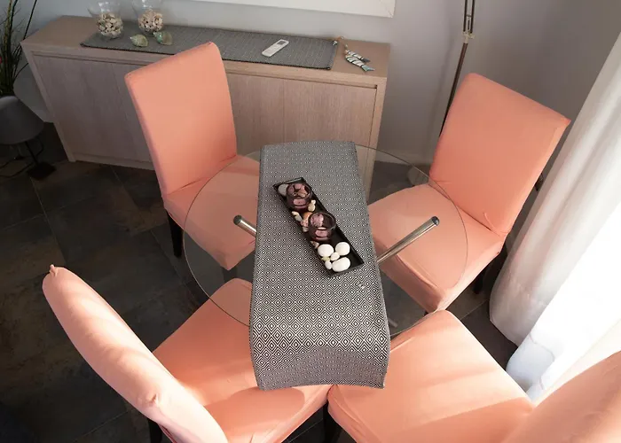 Salty Breeze Beachfront Apartment-premium * Peraía